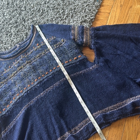 Free People Craft Time Bell Sleeve Sweater Navy Blue Striped Size Medium - Picture 10 of 13